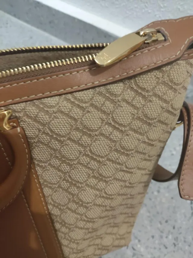 Bolso Carolina Herrera Beige y Marrón