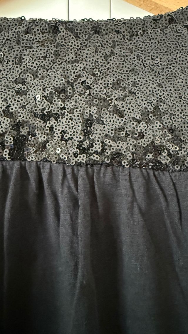 Camiseta SFERA BASIC negra con lentejuelas Talla S