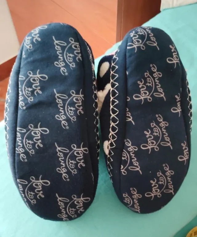 Zapatillas de estar por casa talla 36.SIN ESTRENAR