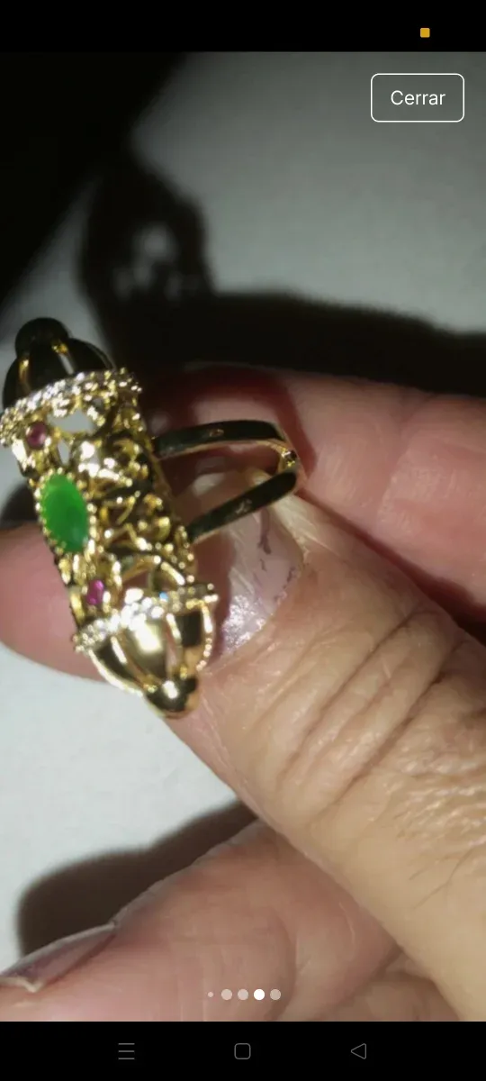 Conjunto chapado oro con piedras verdes