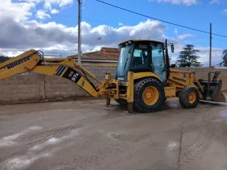 Retroexcavadora Komatsu WB 97R5