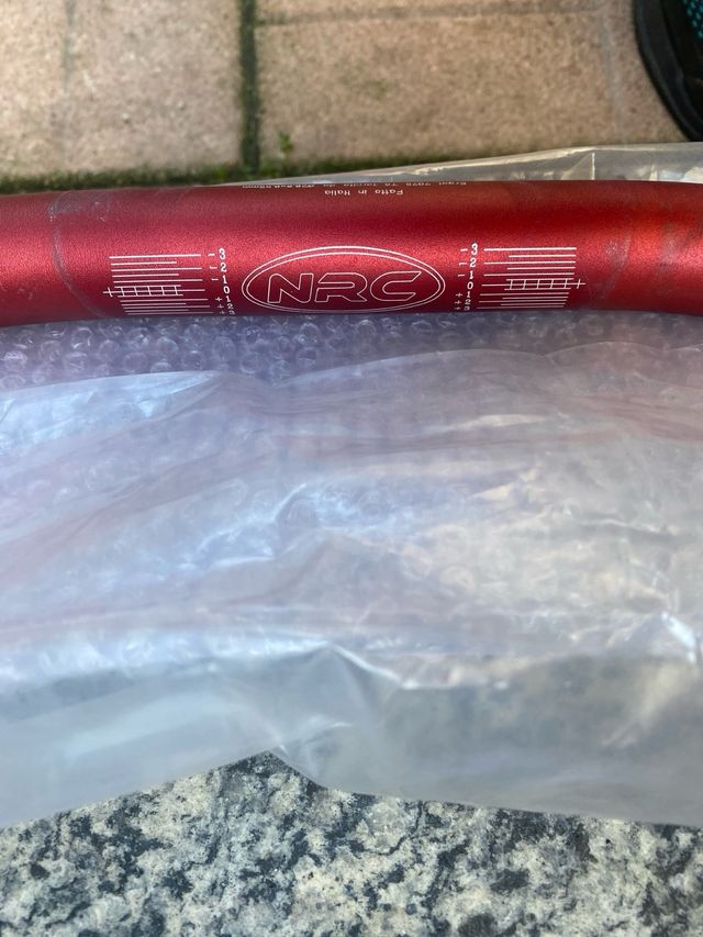 Manubrio Rosso 28mm piega media