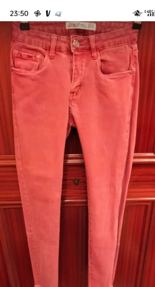 Pantalón pitillo color caldera