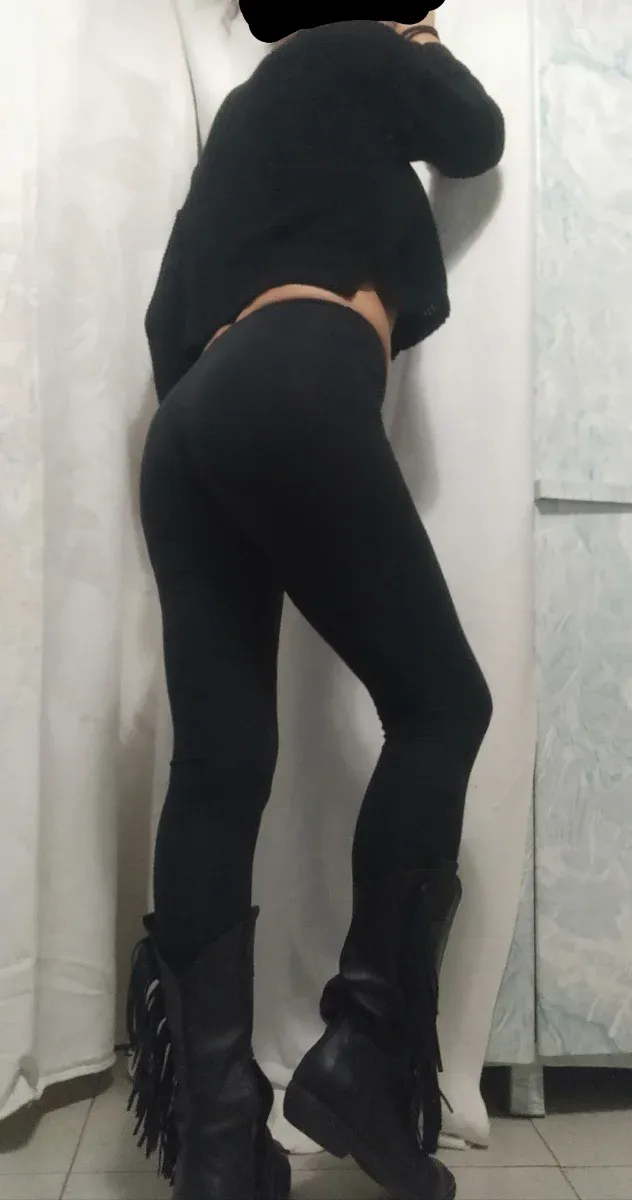 Completo Nero Maglia e Leggings Motivi