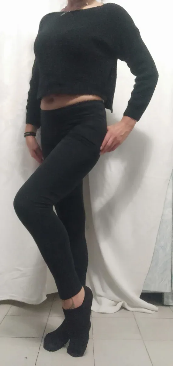 Completo Nero Maglia e Leggings Motivi