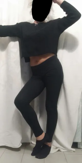 Completo Nero Maglia e Leggings Motivi