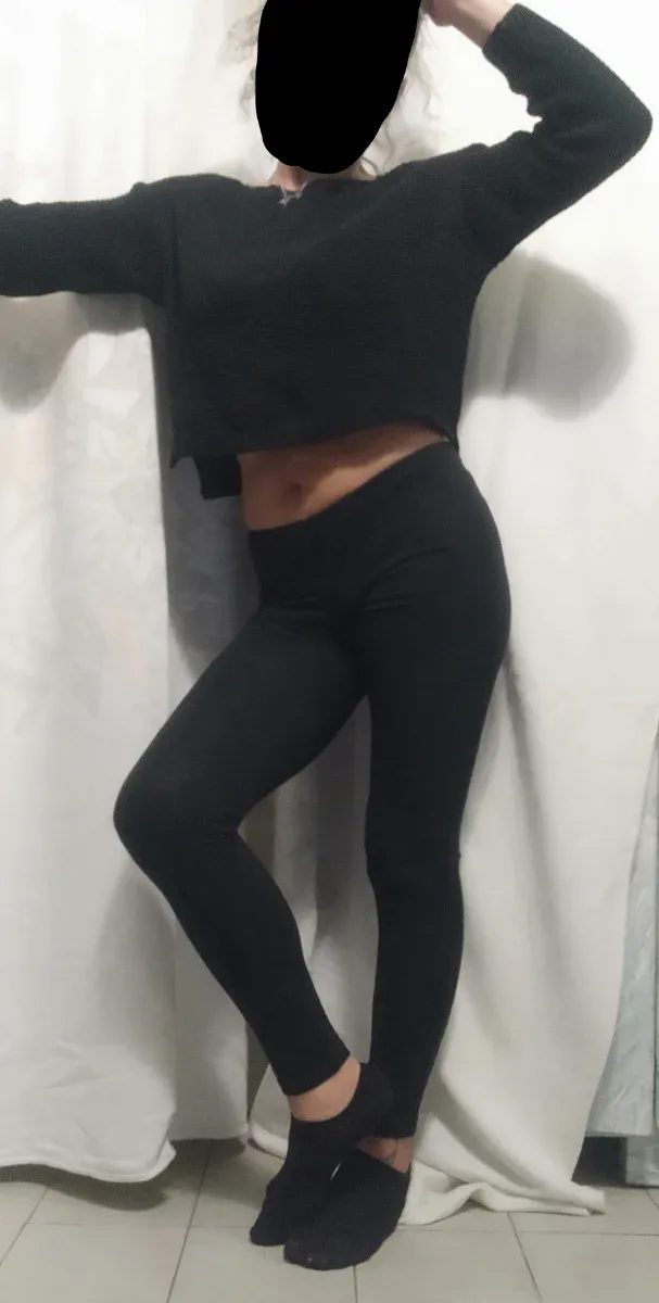 Completo Nero Maglia e Leggings Motivi