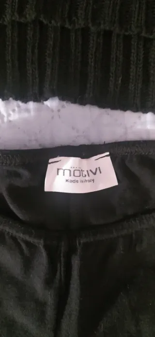 Completo Nero Maglia e Leggings Motivi