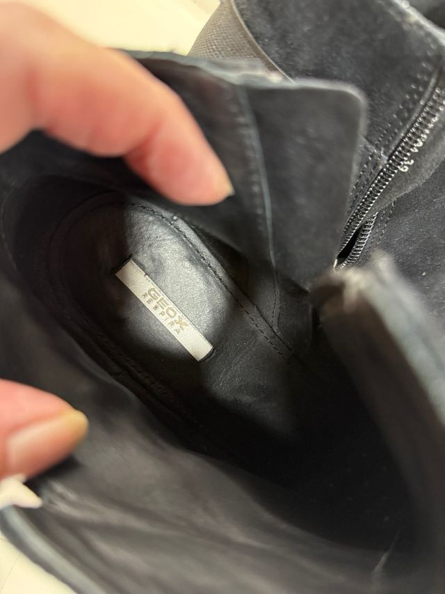 Botines de terciopelo negro talla 39 tacón 7 cms