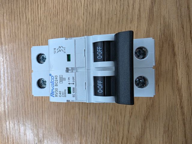 Magnetotérmico Revalco RV30BC240 2P 40A C6ka