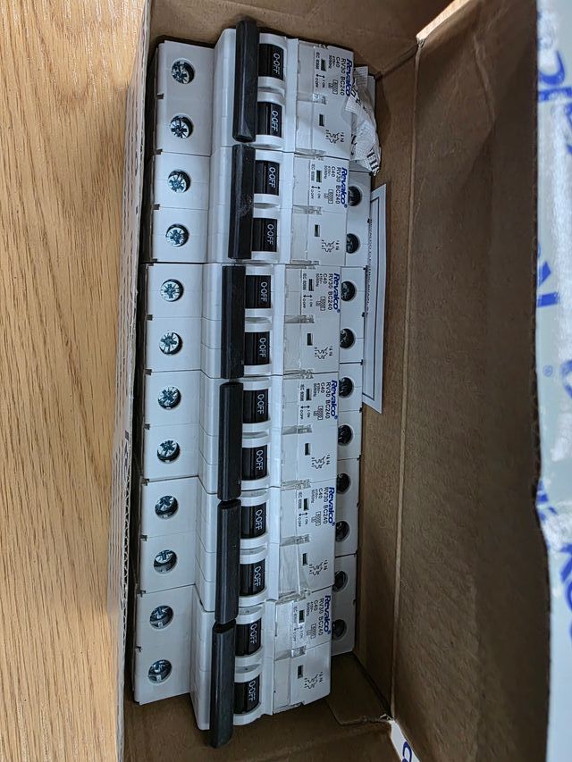 Magnetotérmico Revalco RV30BC240 2P 40A C6ka