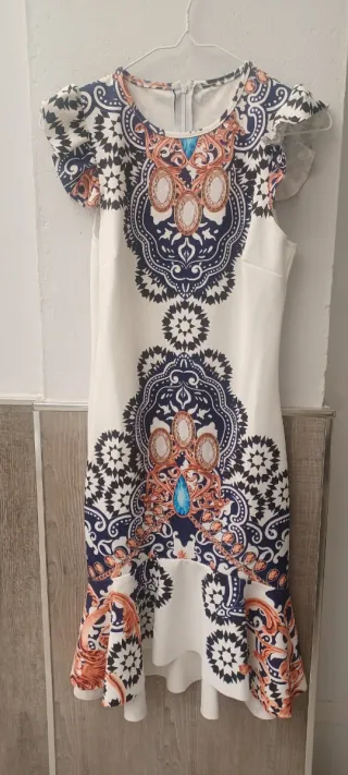 Vestido estampado multicolor y blanco