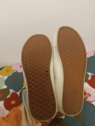 Vans Authentic Lux de cuero blancas