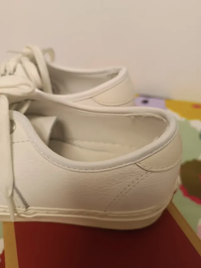 Vans Authentic Lux de cuero blancas