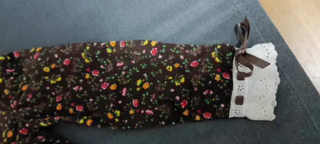 Hecho a mano y con forro blanco.cremallera invisib