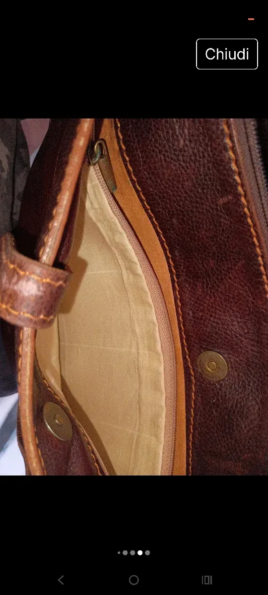 Porta documenti in pelle