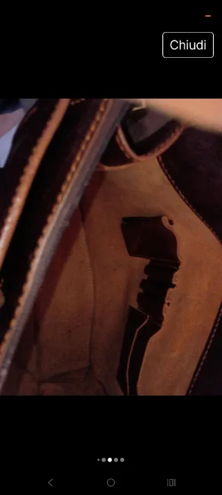 Porta documenti in pelle