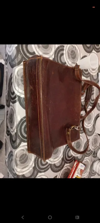 Porta documenti in pelle