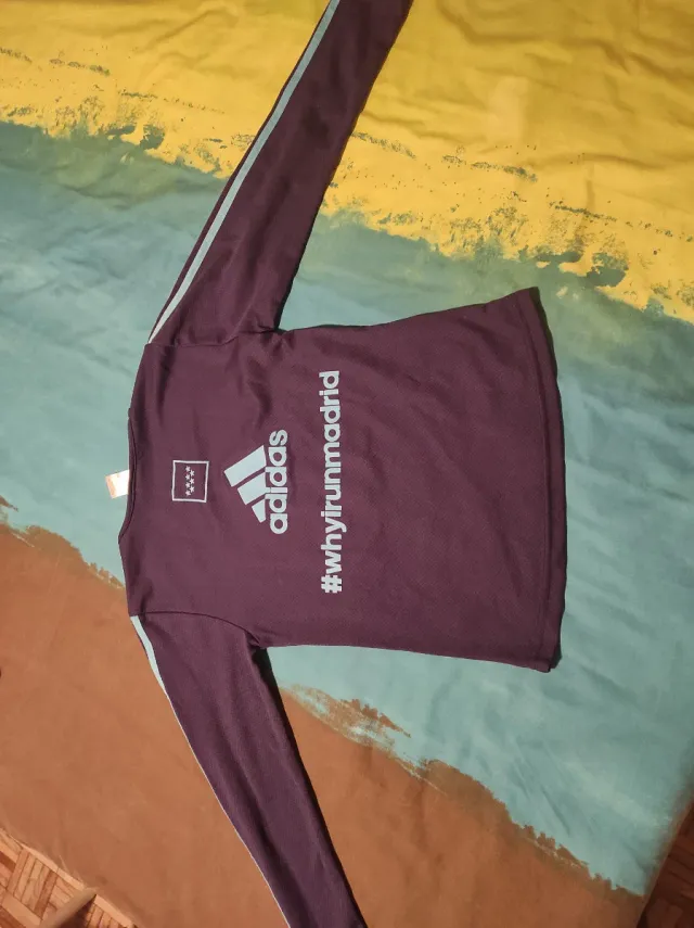 Camiseta Adidas 40 Aniver Madrid. Talla S chica