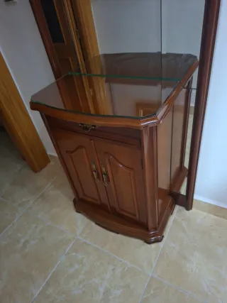 Mueble recibidor con espejo