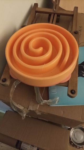 Comedero antiestrés para perros/gatos