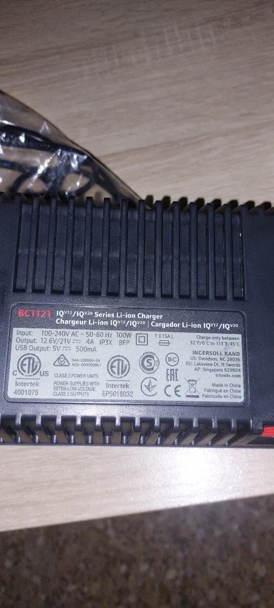 Caricabatterie Ingersoll Rand LITHIUM ION IQV12/IQV20