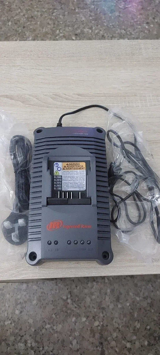 Caricabatterie Ingersoll Rand LITHIUM ION IQV12/IQV20