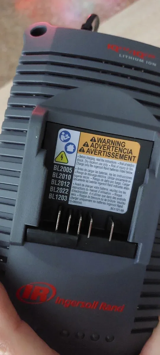 Caricabatterie Ingersoll Rand LITHIUM ION IQV12/IQV20