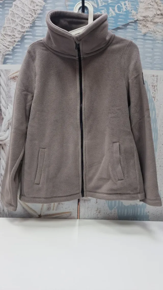Sudadera gris con cremallera