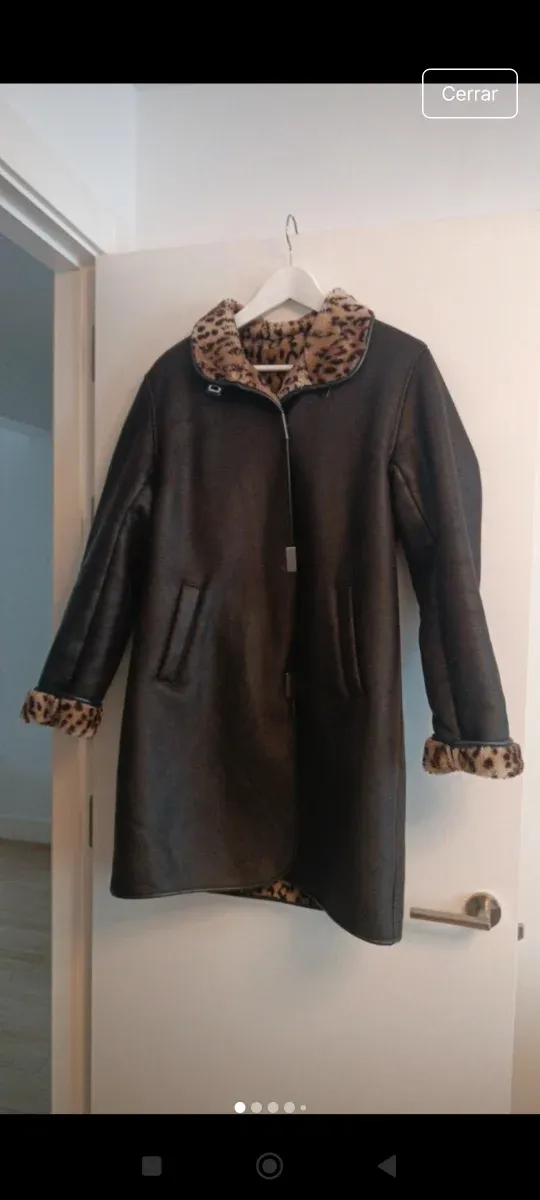 Abrigo tipo pelliza marrón con forro leopardo
