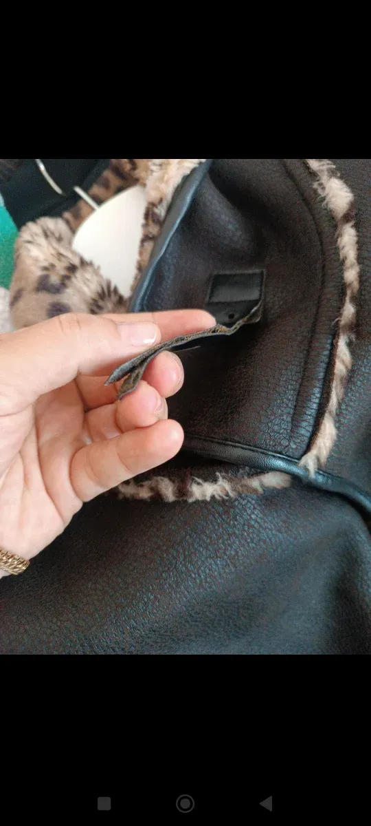 Abrigo tipo pelliza marrón con forro leopardo