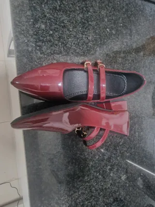 Zapatos Mary Jane color vino Multicolor