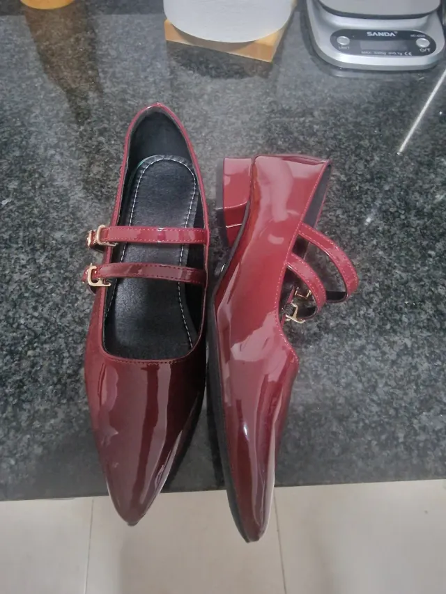 Zapatos Mary Jane color vino Multicolor