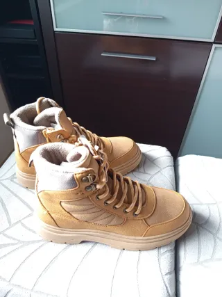 Botines Zara Desert Cordones Beige Talla 39