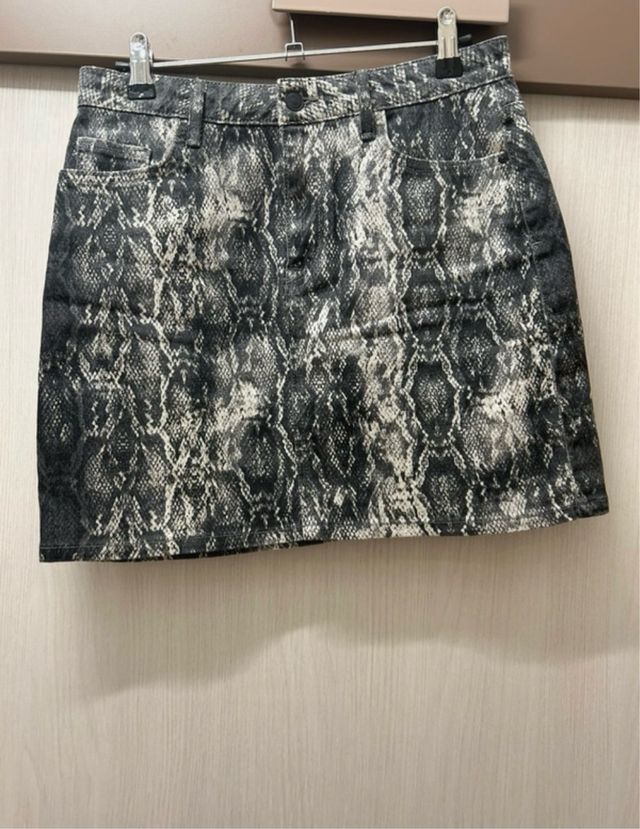 Falda estampada serpiente