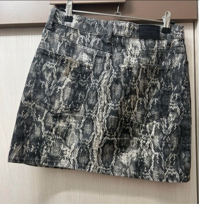 Falda estampada serpiente