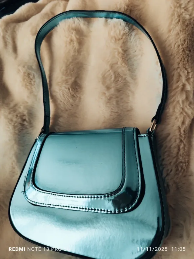 Bolso charol turquesa metalizado