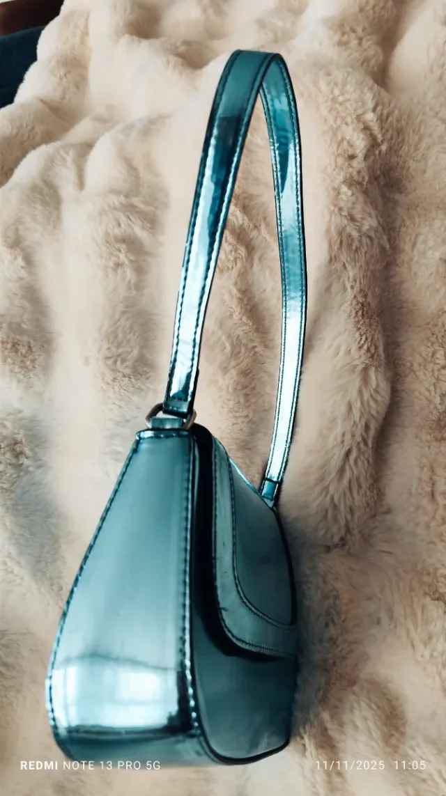 Bolso charol turquesa metalizado