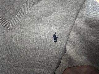 Jersey Polo Ralph Lauren gris con parches
