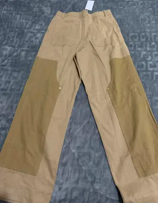 Pantalón ancho beige y marrón