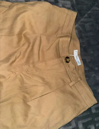 Pantalón ancho beige y marrón