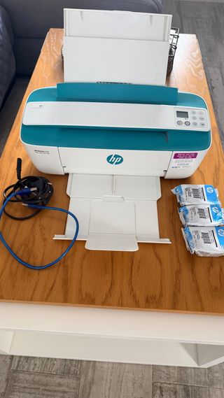 Impresora HP DESKJET 3762. TODO en UNO