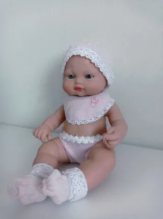 Juguete muñeca bebé marca Falca 25 cm