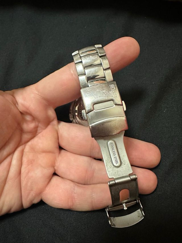 Reloj Lotus Cronógrafo Rojo y Plateado