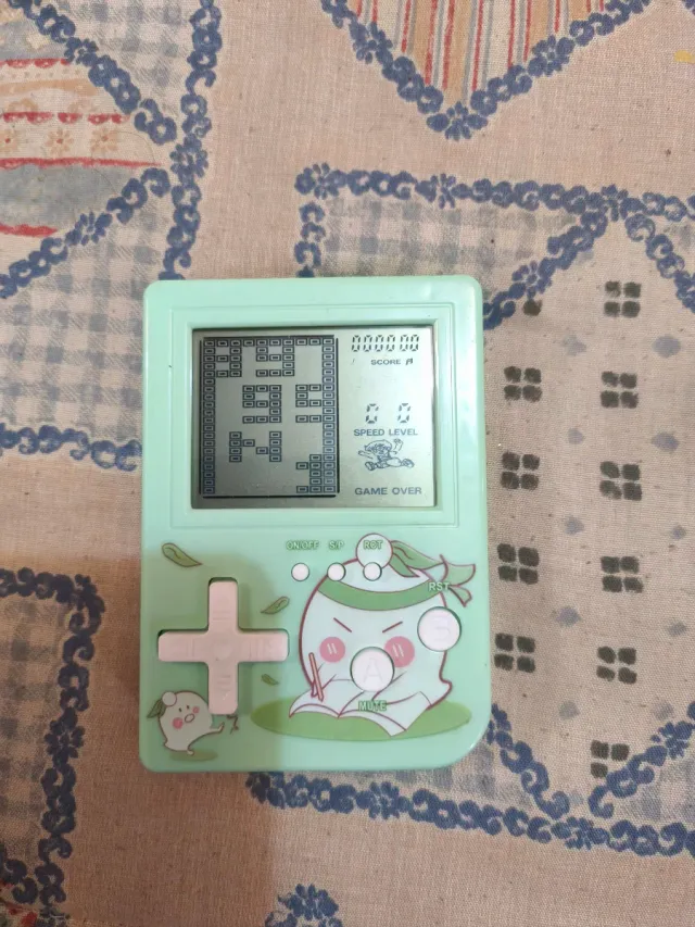 Consola de videogame portátil verde