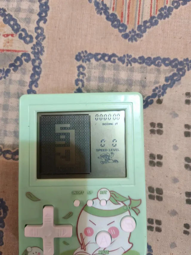 Consola de videogame portátil verde