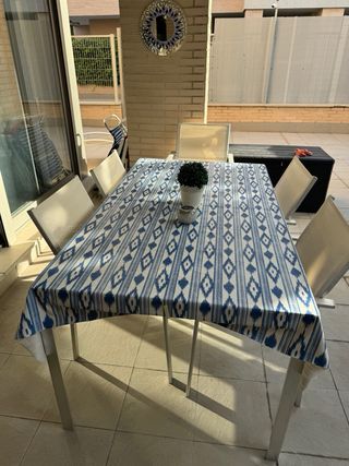 Mesa cristal y aluminio + 6 sillas