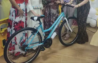 Bicicleta de montaña azul