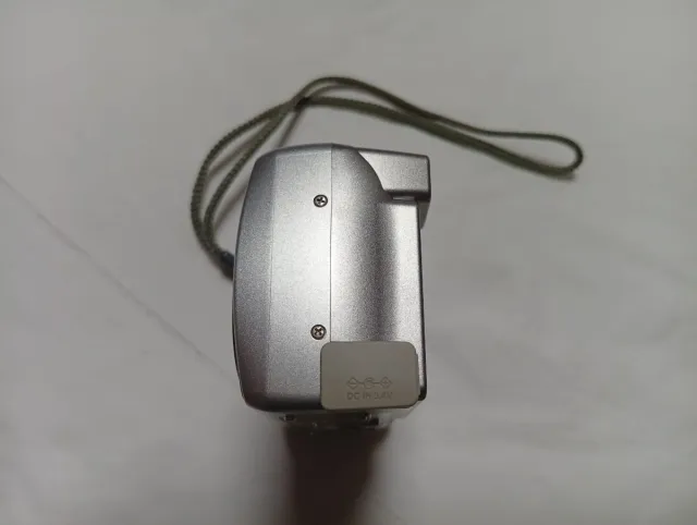 Cámara Olympus C-310 Zoom Digital 3.2 MP