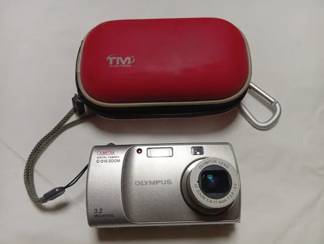 Cámara Olympus C-310 Zoom Digital 3.2 MP